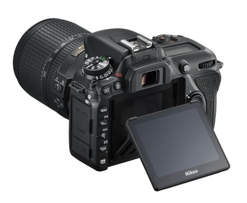 Nikon d7500 レンズキット　18-140 VR