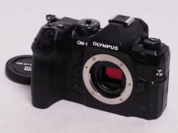 オリンパス OM-1 ボディ 【中古】(B:696)