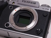 フジフイルム X-T5 ボディ シルバー 【中古】(B:021)